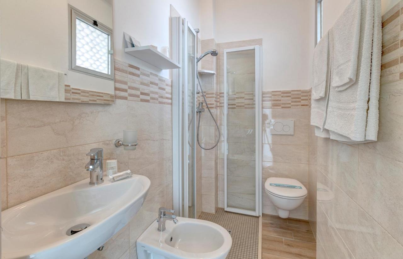 Hotel Condor-New 2024-Con Piscina ريتشيوني المظهر الخارجي الصورة