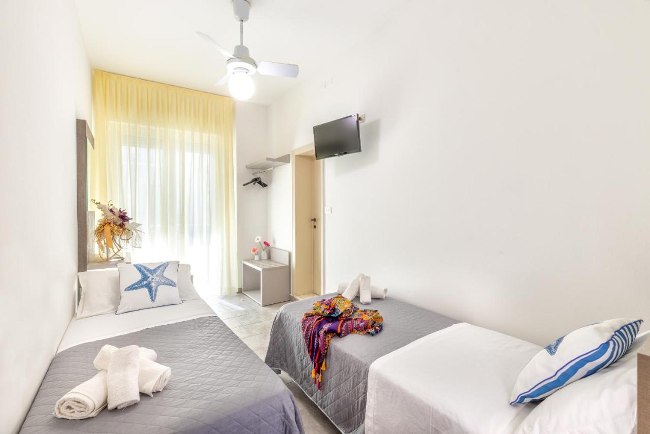 Hotel Condor-New 2024-Con Piscina ريتشيوني المظهر الخارجي الصورة